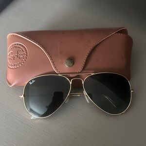 Ray-Ban unisex Gold Frame Sunglasses with Black Lenses